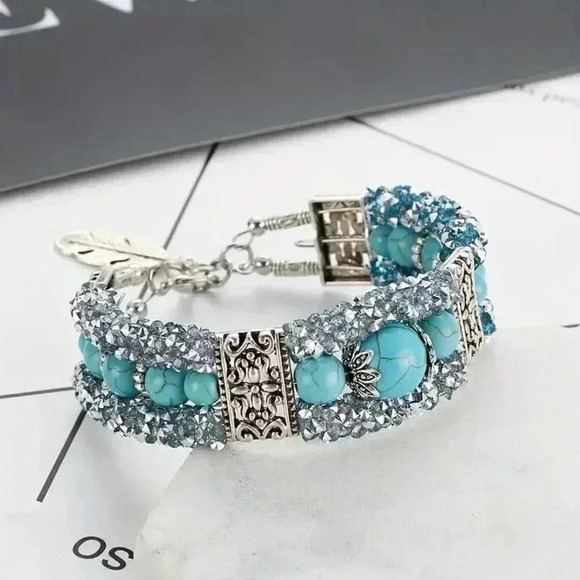 NIP - Glamorous Faux Turquoise & Sparkling Rhinestones Bangle - Picture 6 of 6
